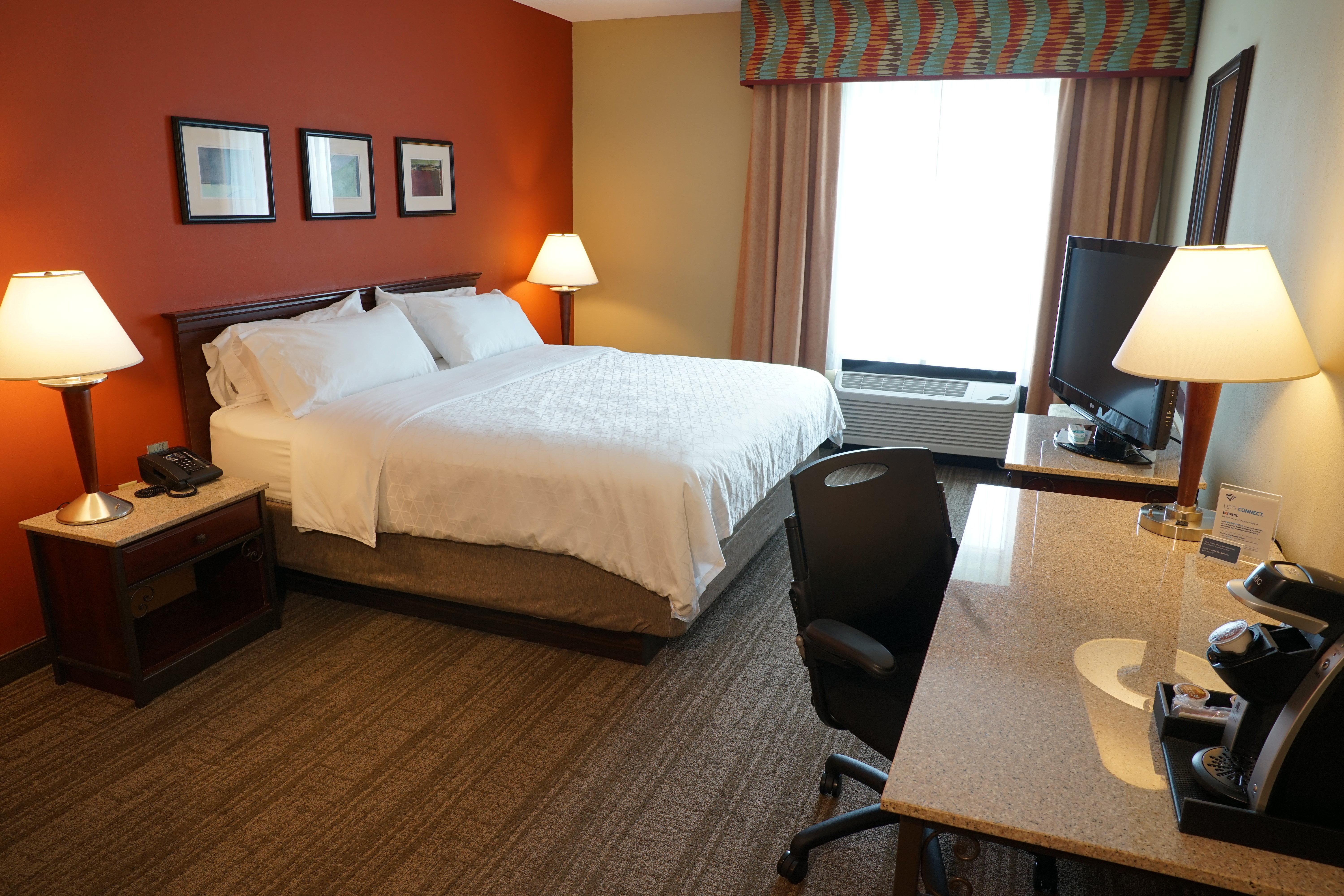 Holiday Inn Express Hotel & Suites Tampa-Oldsmar, An Ihg Hotel Buitenkant foto