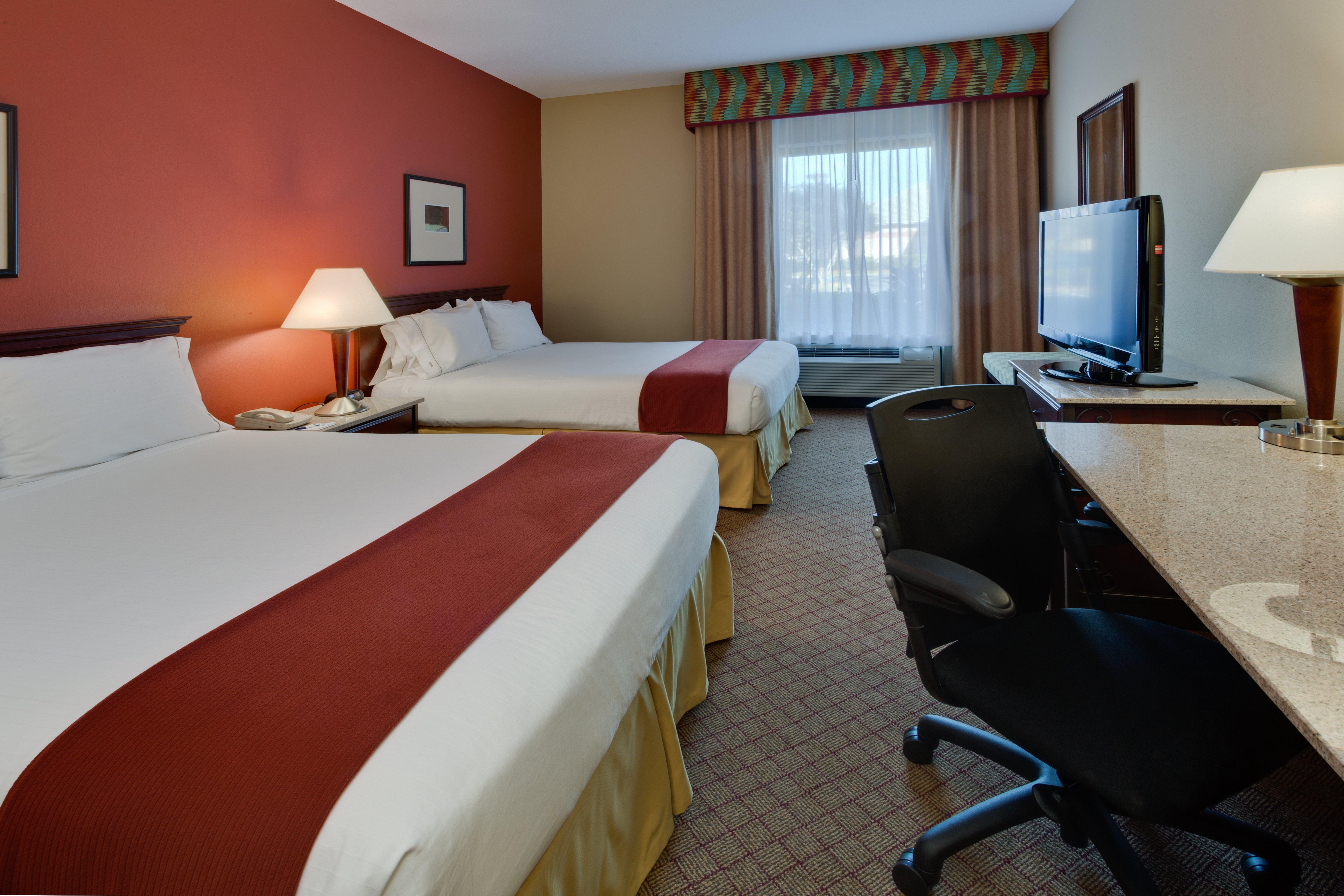 Holiday Inn Express Hotel & Suites Tampa-Oldsmar, An Ihg Hotel Buitenkant foto