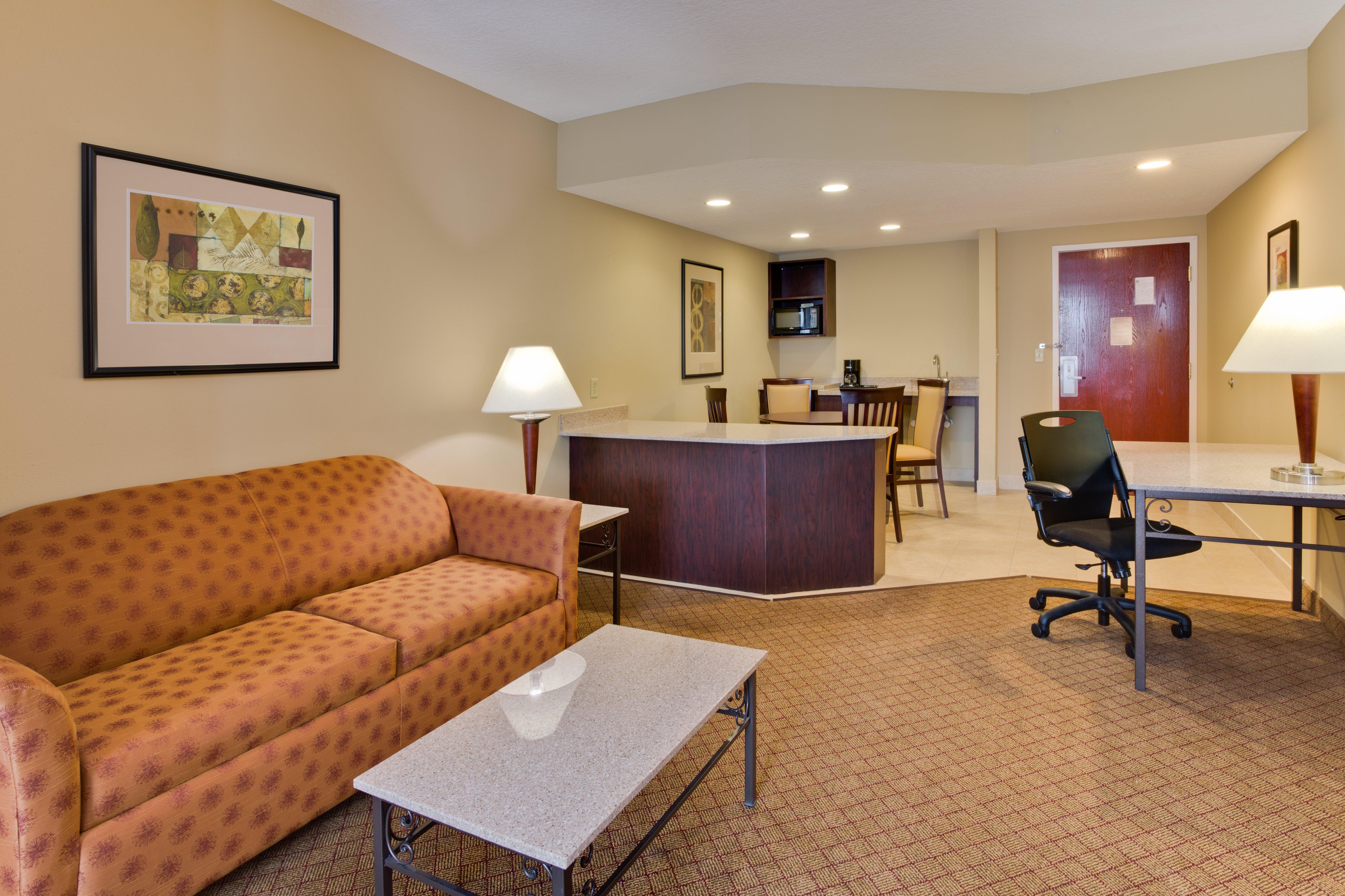 Holiday Inn Express Hotel & Suites Tampa-Oldsmar, An Ihg Hotel Buitenkant foto